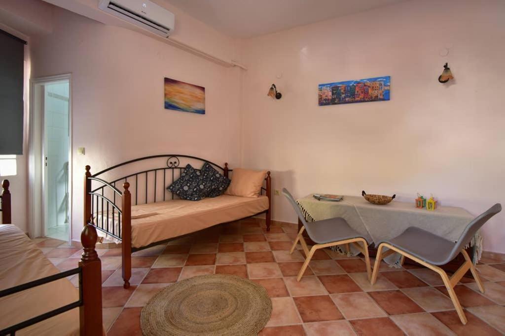 Nafsikas Apartment - Ipsos Beach Esterno foto