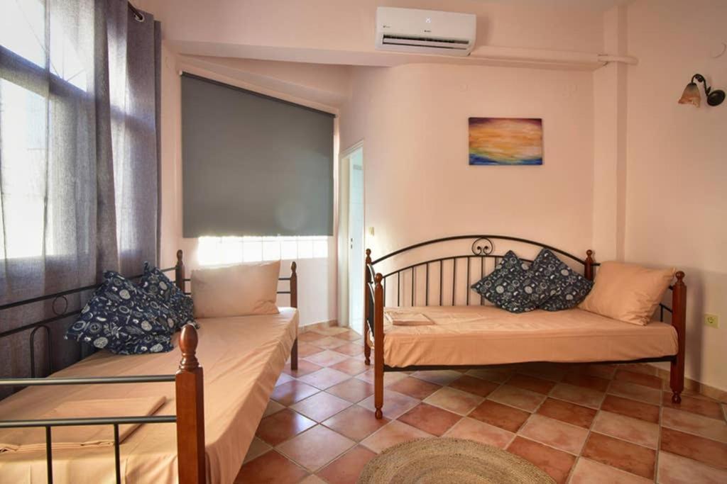 Nafsikas Apartment - Ipsos Beach Esterno foto
